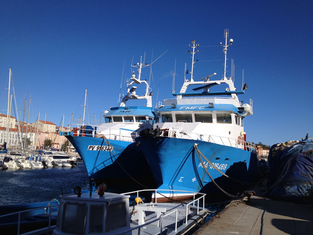 Port-Vendres... Christian Bessière, candidat aux municipales contre le maire sortant UMP (Jean-Pierre Roméro), a dans son programme de reconquête de la commune, le projet de créer un téléphérique qui relierait le port à la tour Madeloc, «Télémadeloc» ! La liaison porterait sur 3-4 kilomètres, avec un dénivelé de 600 mètres, pour un trajet qui durerait 8 à 12 minutes...