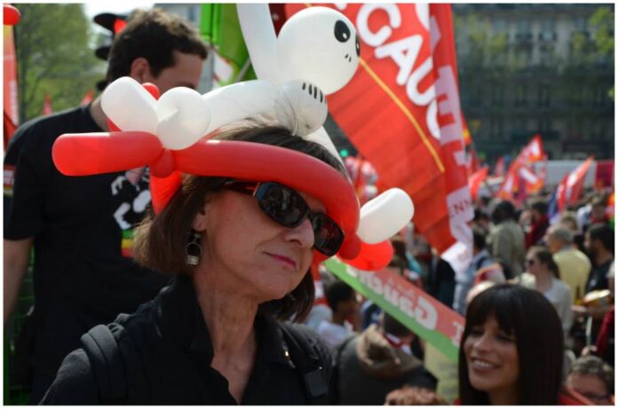 manifestation-devant-la-prefecture-de-perpignan