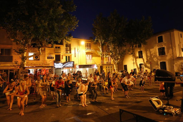 argeles-sur-mer-tous-les-mardis-cest-la-fete-au-village