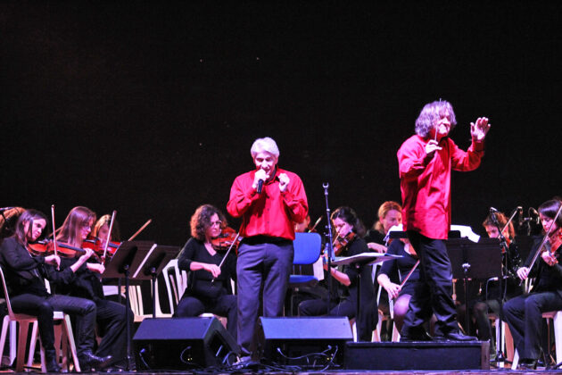 le-concert-hommage-a-jean-ferrat-avec-andre-bascou-et-lorchestre-du-conservatoire-fait-salle-comble