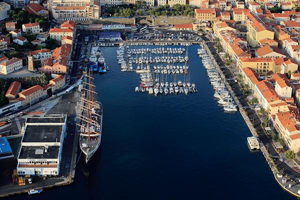 Debout les P-O. propose de réorienter l’activité du port de Port-Vendres