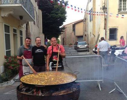 Paëlla géante à Saint André organisée par le Comité des Fêtes