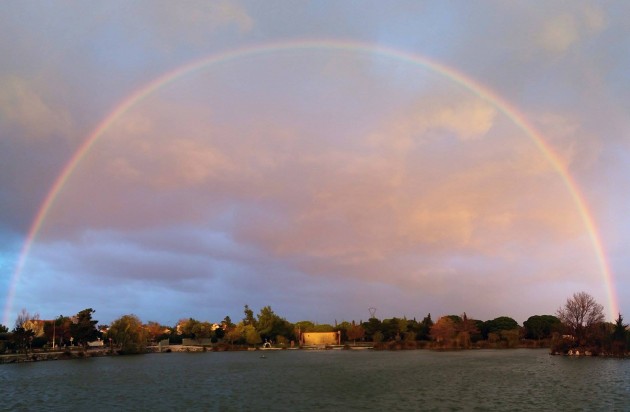 Savez-vous comment se forme un arc-en-ciel ?