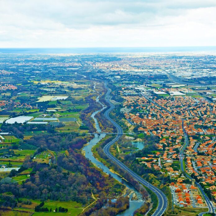 on-a-marche-tet-randonnee-pedestre-de-22-kilometres-fil-de-leau-de-st-feliu-davall-a-canet-passant-soler