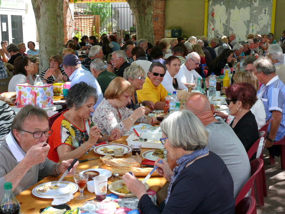 500 personnes ont participé à l’omelette pascale de Palau del Vidre