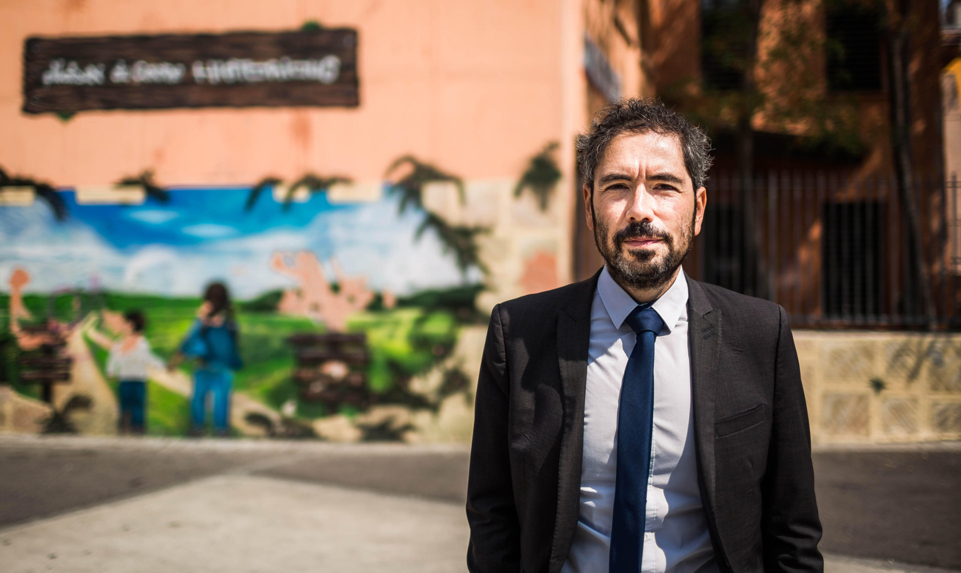 Portrait d'Olivier Amiel, élu à la mairie de Perpignan et à l'Agglomération de Perpignan.Quartier Saint Jacques, Perpignan.