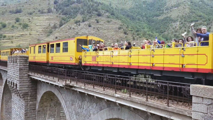 Train Jaune TVCAT