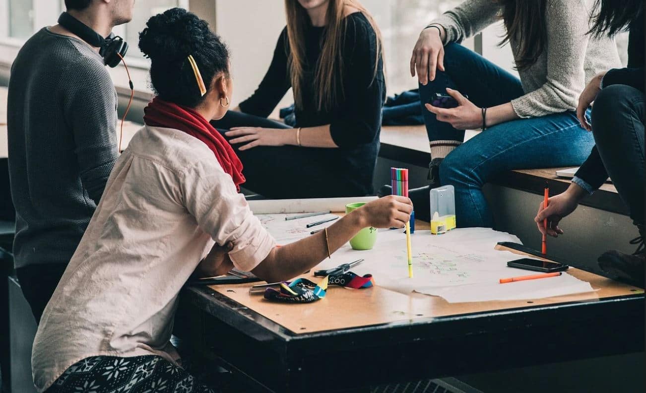 En commun 66 : « Et la jeunesse : Bordel ! »