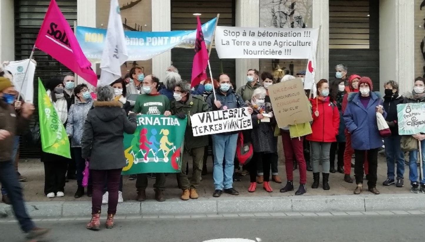 Délégation des 18 associations citoyennes solidaires de l’action menée par l’association « Bien Vivre en Vallespir » à Céret