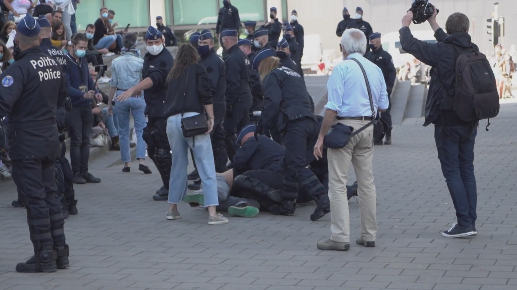 Ceci n’est pas un complot le film documentaire sur le traitement médiatique de la peur sur la covid 19