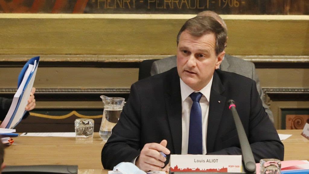 Louis Aliot, Maire de Perpignan, déclaré cas contact au covid-19, le conseil municipal du 4 février est reporté à une date ultérieure