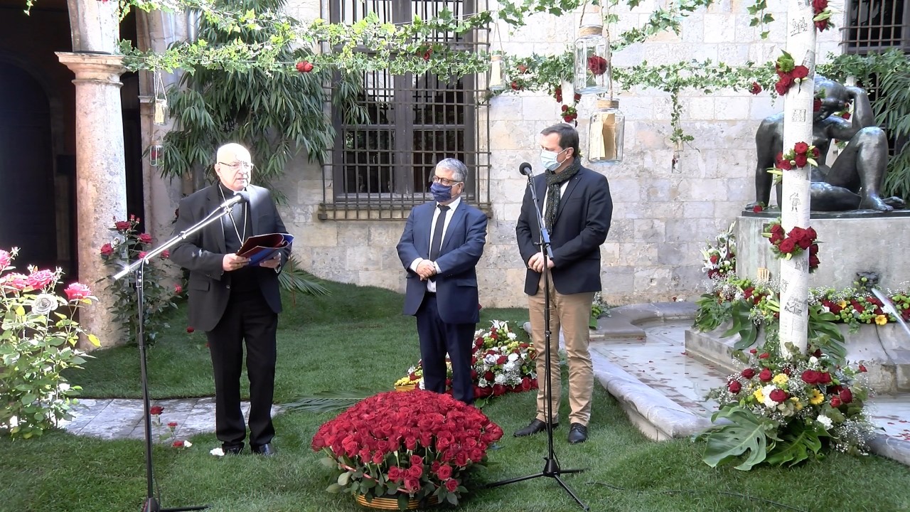 Sant Jordi : bénédiction des roses & salon virtuel du livre à Perpignan