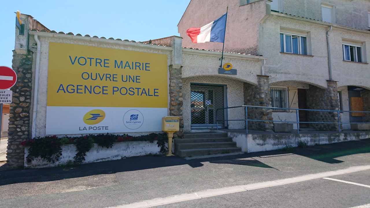 Saint-Cyprien village/ « La Poste encore fermée, merci la Mairie ! »