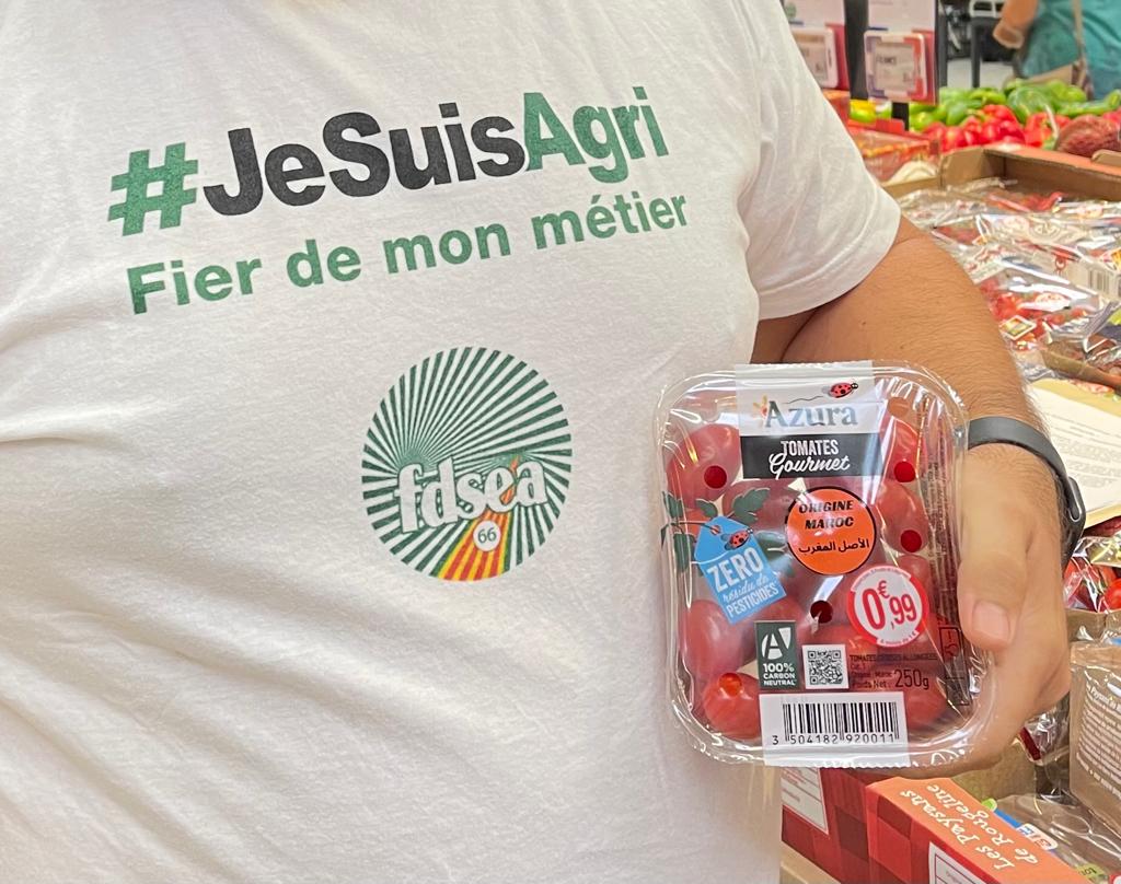 Ce matin une délégation de producteurs maraîchers ont engagé une action pour mettre en avant les importations massives de tomates marocaines qui mettent à mal la production française et posent des problèmes de visibilité pour le consommateur quant à l'origine des produits. Les producteurs locaux se sont rendus dans les points de vente afin de sticker l'origine des produits.