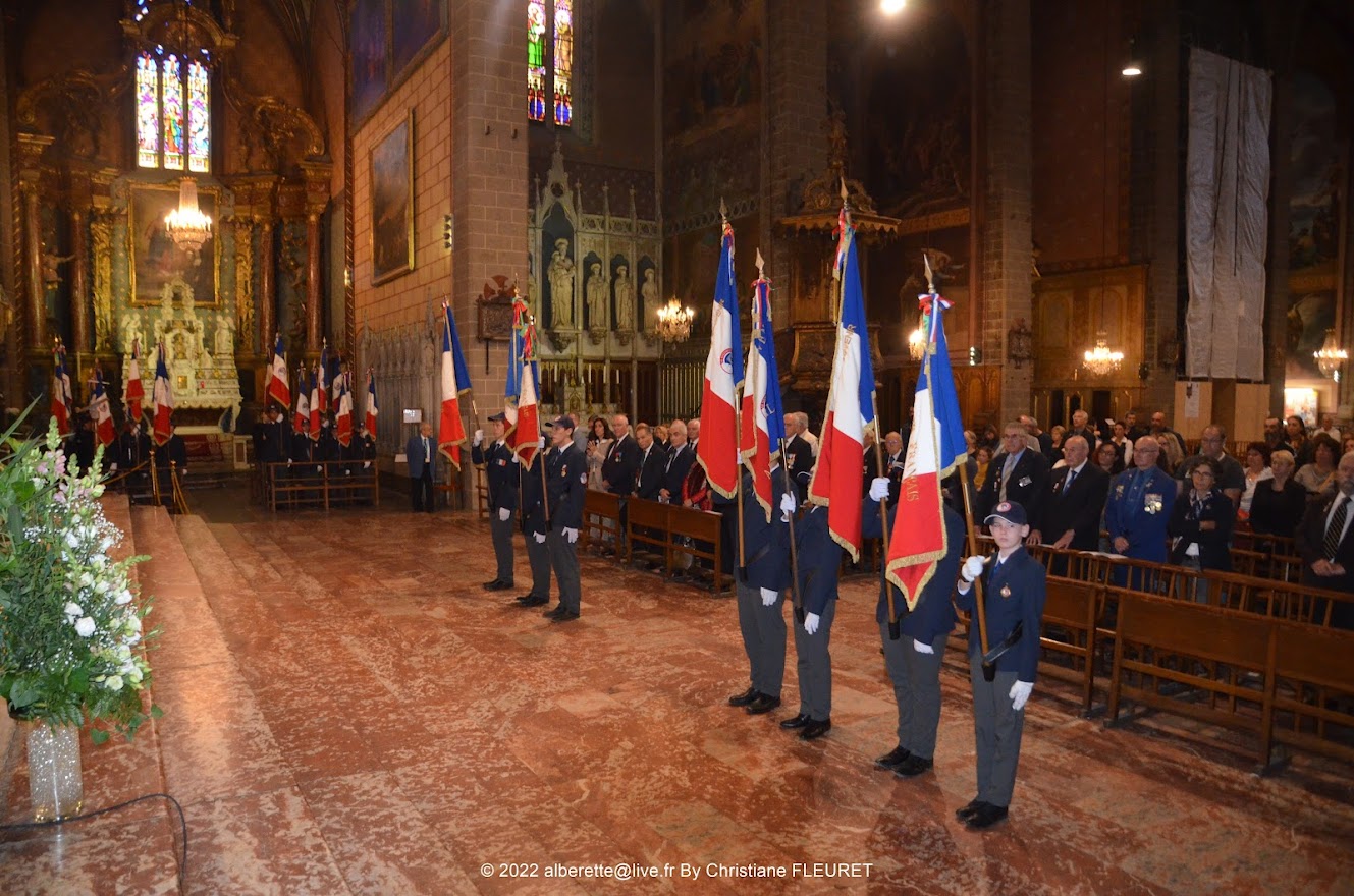 Présentation de la nouvelle promotion André Salvat des jeunes porte-drapeaux de la section Pierre Bayle du Souvenir Français