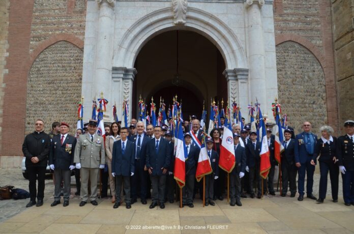 Présentation de la nouvelle promotion André Salvat des jeunes porte-drapeaux de la section Pierre Bayle du Souvenir Français