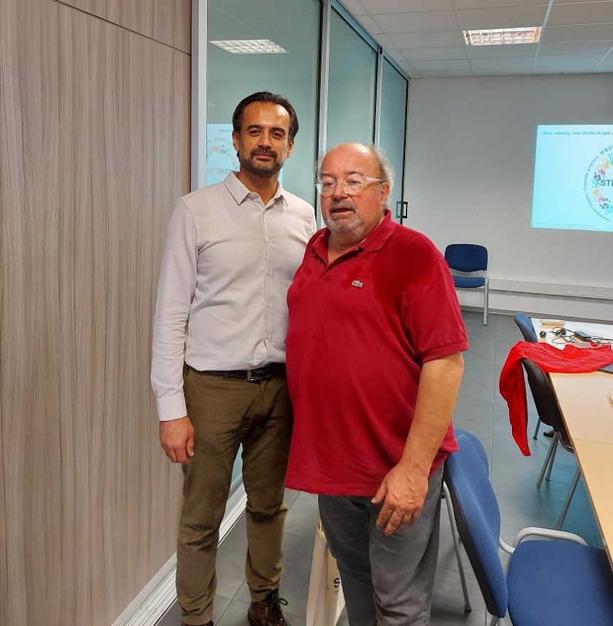 une délégation de la CCI des Pyrénées-Orientales s’est rendue à Amélie-les-Bains-Palalda. Le président Laurent Gauze accompagné de Xavier Danjou et de David Gener, élus CCIPO, ont dans un premier temps, visité l’exposition de la collection d’art de Jacques Font, propriétaire du groupe Ciné Movida présentée à la chapelle de l’ancien hôpital militaire d’Amélie-les-Bains.