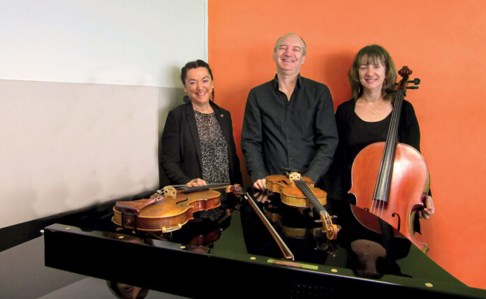 Musique classique et romantique au Conservatoire le trio Crescendo, qui réunit Marie-Christine Guichot au piano, Martin Brunschwig au violon et Christine Mourlevat- Brunschwig au violoncelle,