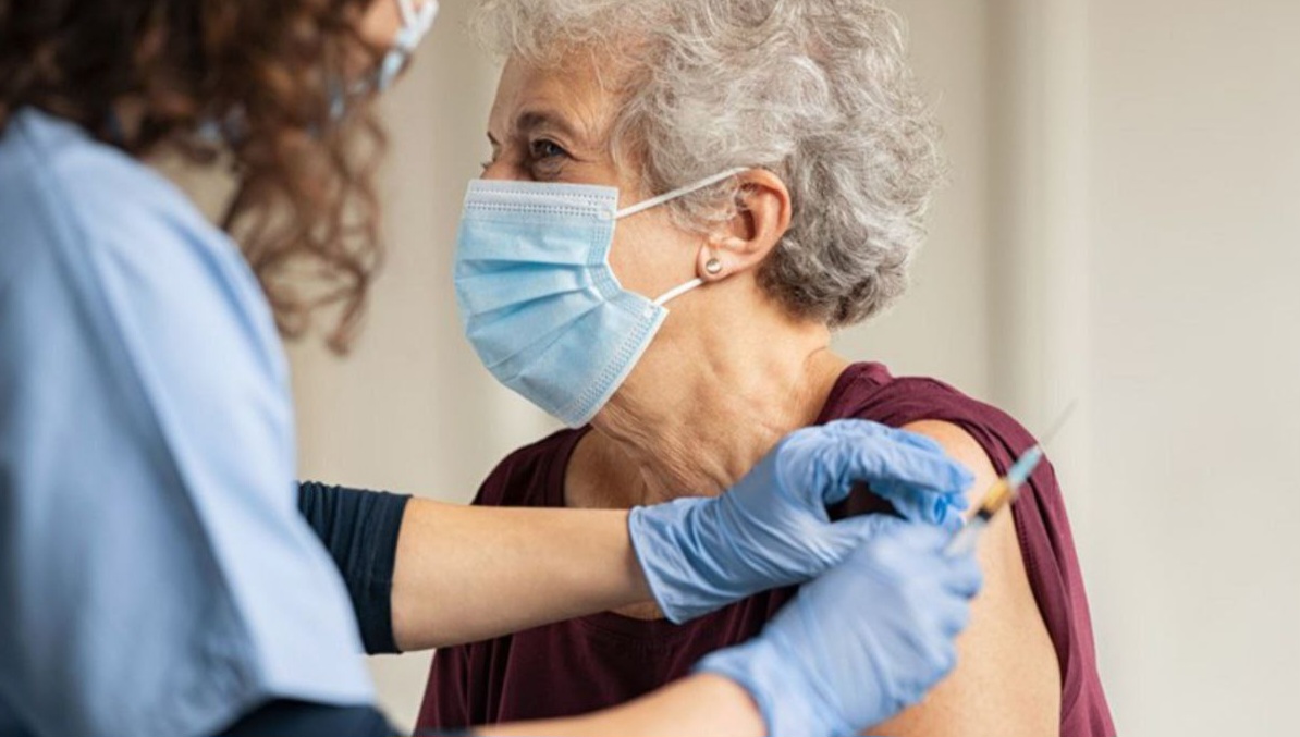 Une nouvelle étude révèle que les vaccins Covid peuvent déclencher la polyarthrite rhumatoïde