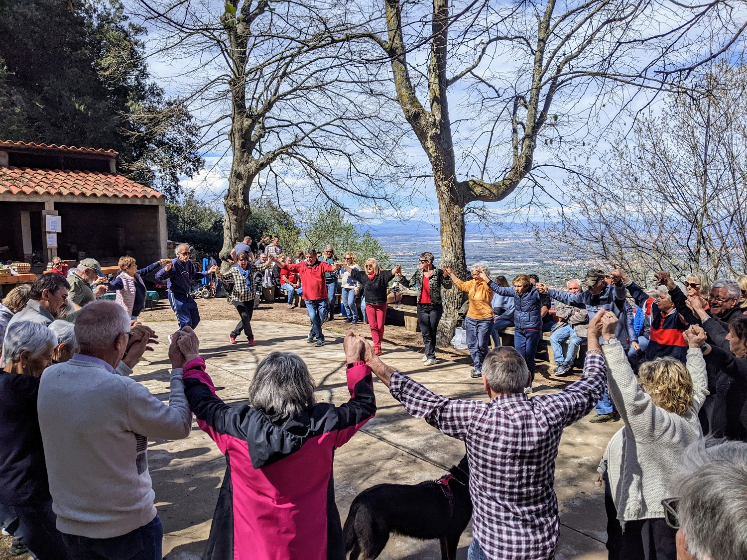 Lundi de Pâques à Sorède à Notre Dame du Château : une très belle journée ensoleillée !