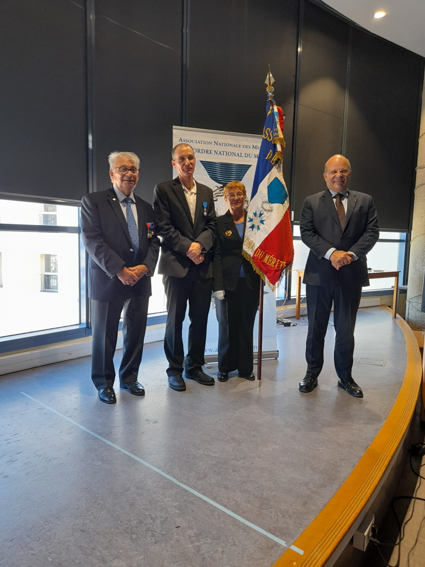 M. Yves Desdevises Directeur de l’Observatoire Océanologique de Banyuls décoré de l’Ordre National du Mérite à Banyuls