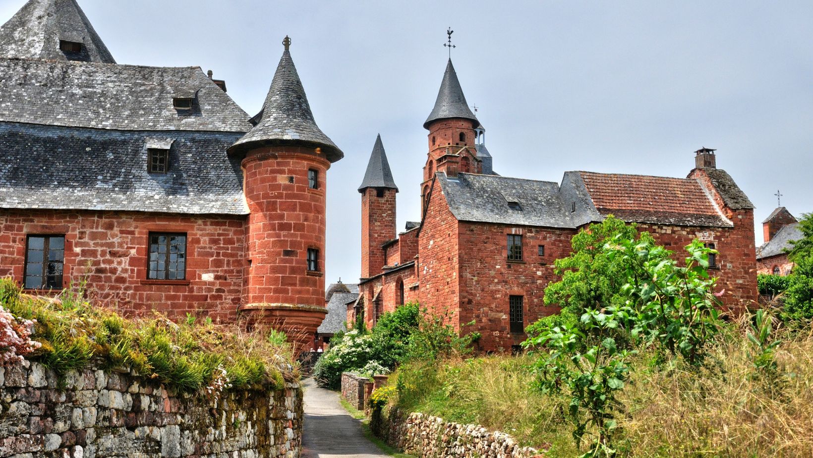 C'est ce village qui a inspiré la création des Plus Beaux Villages de France