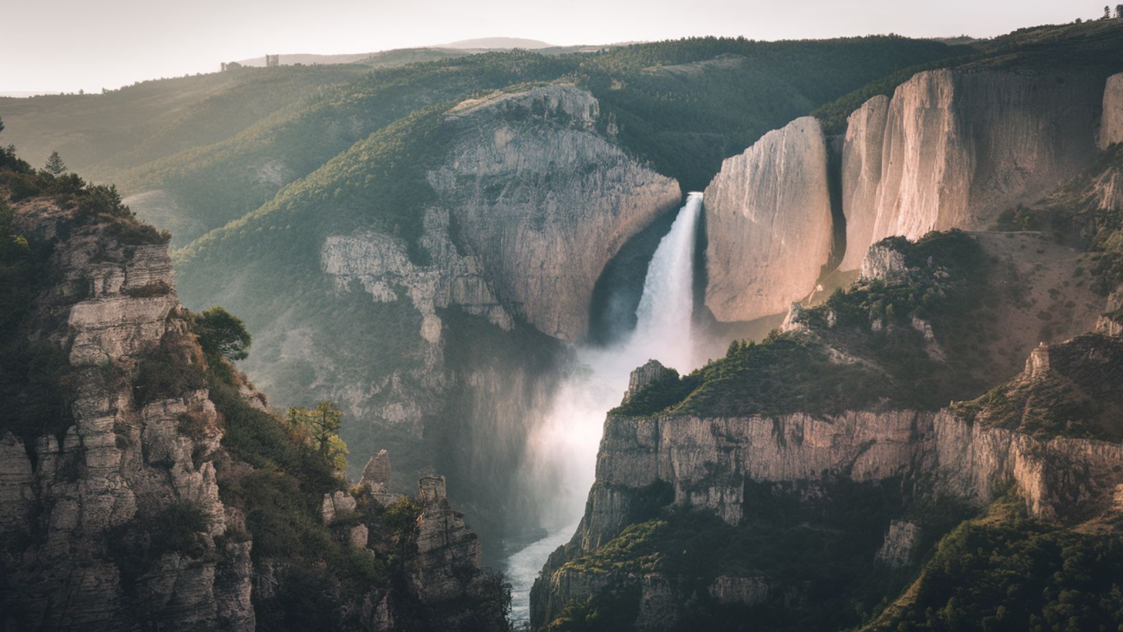 Le Niagara espagnol caché au cœur des Pyrénées est spéctaculaire