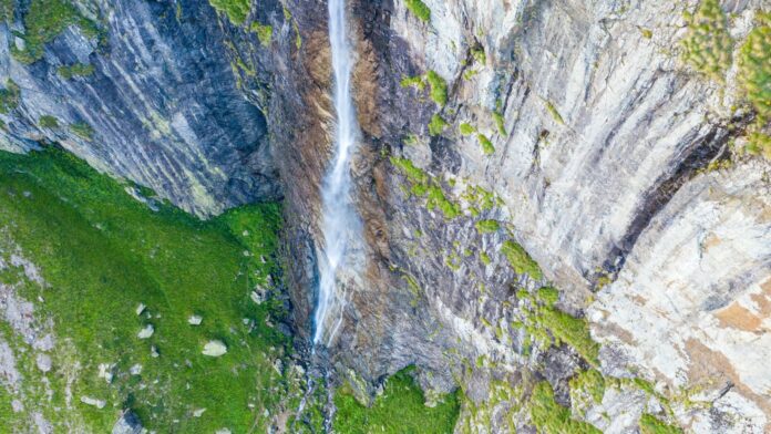 L'étonnante chute d'eau des Tatras qui fascine les amoureux de la nature